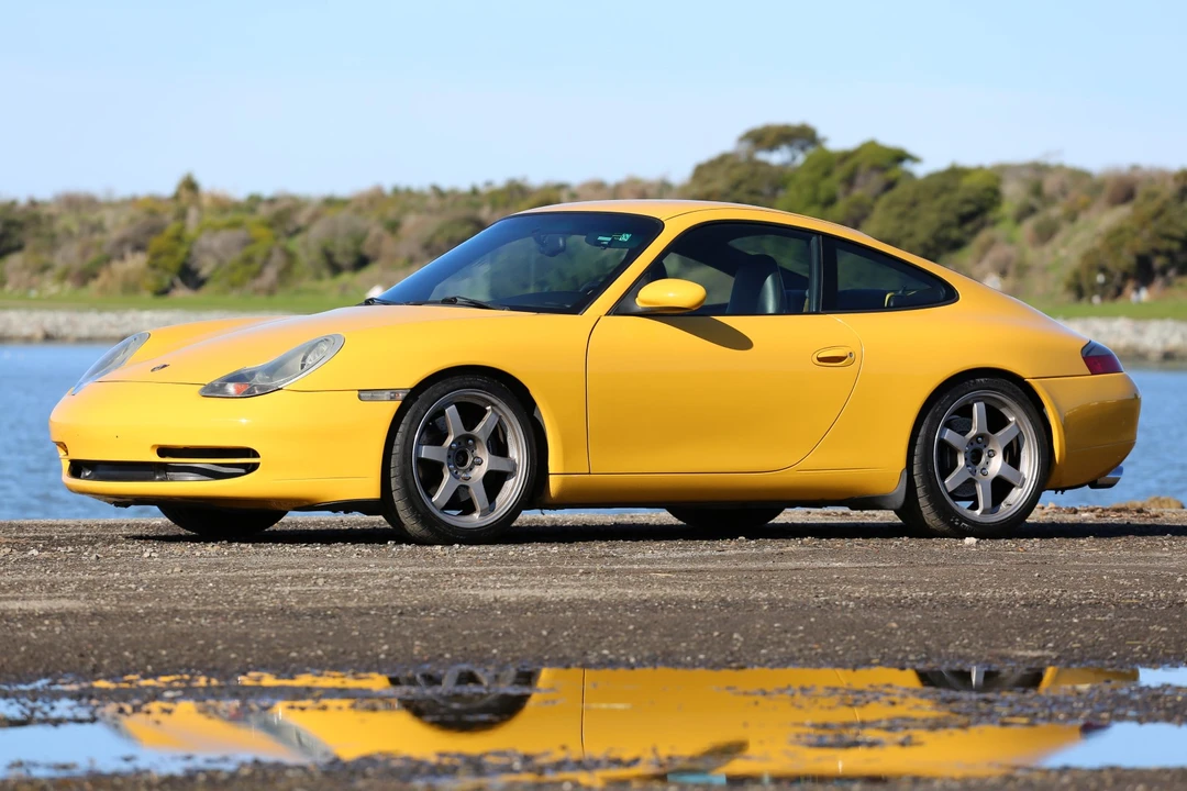 1999 Porsche 996 Carrera - Image 10 of 31