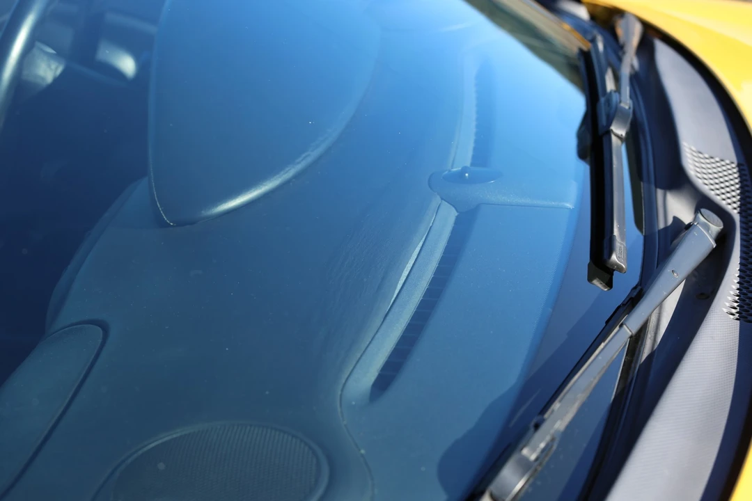 1999 Porsche 996 Carrera - Image 16 of 31