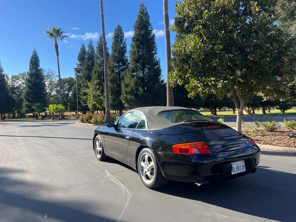1999 Porsche 996 Carrera - Image 16 of 17