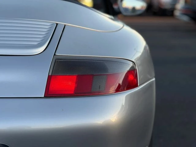 1999 Porsche 996 Carrera - Image 9 of 24