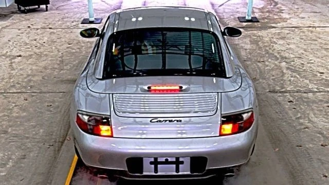 1999 Porsche 996 Carrera - Image 10 of 11