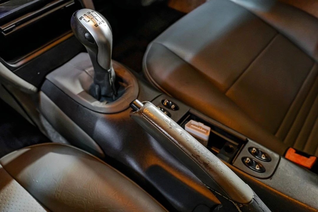1999 Porsche 996 Carrera - Image 27 of 31