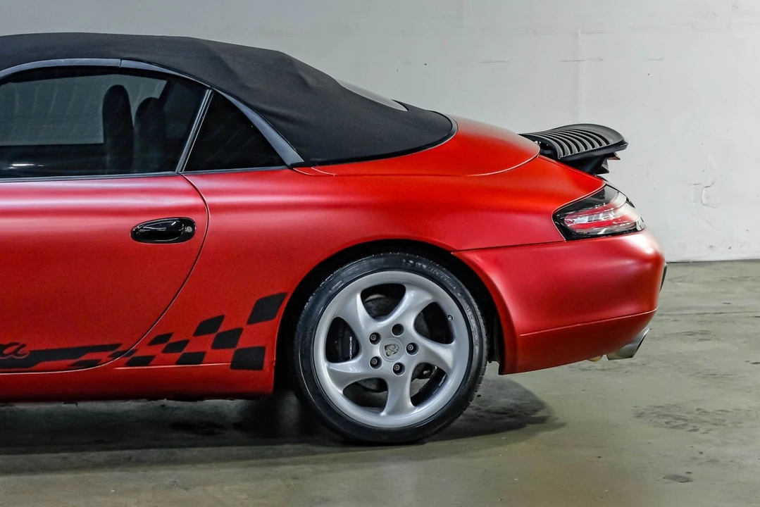1999 Porsche 996 Carrera - Image 19 of 31