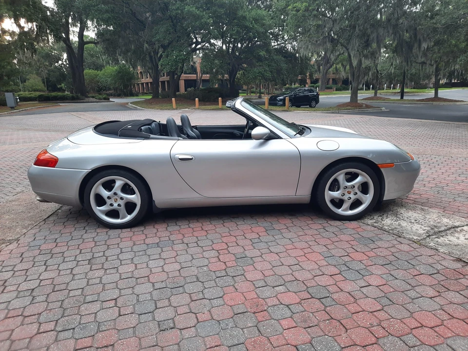 1999 Porsche 996 Carrera - Image 26 of 31