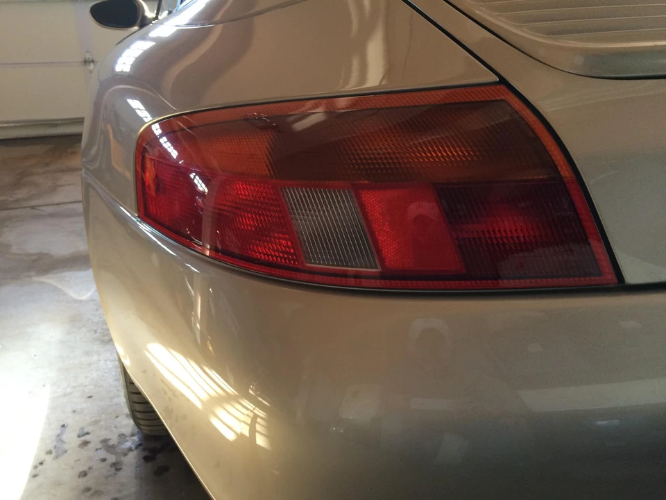 1999 Porsche 996 Carrera - Image 28 of 31