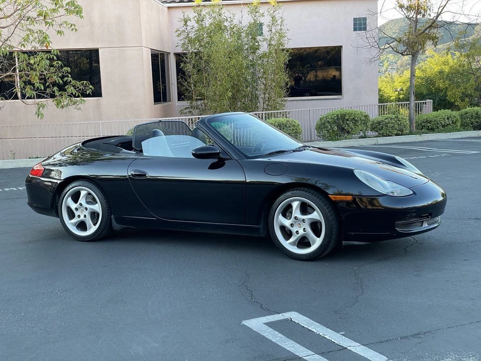 1999 Porsche 996 Carrera - Image 18 of 31