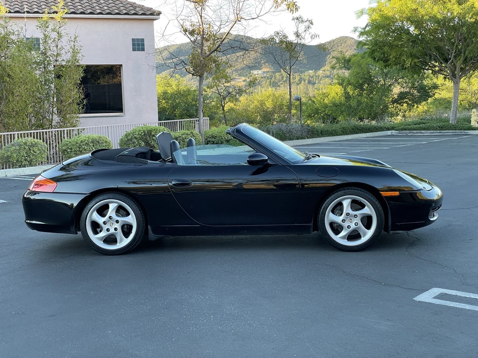 1999 Porsche 996 Carrera - Image 16 of 31