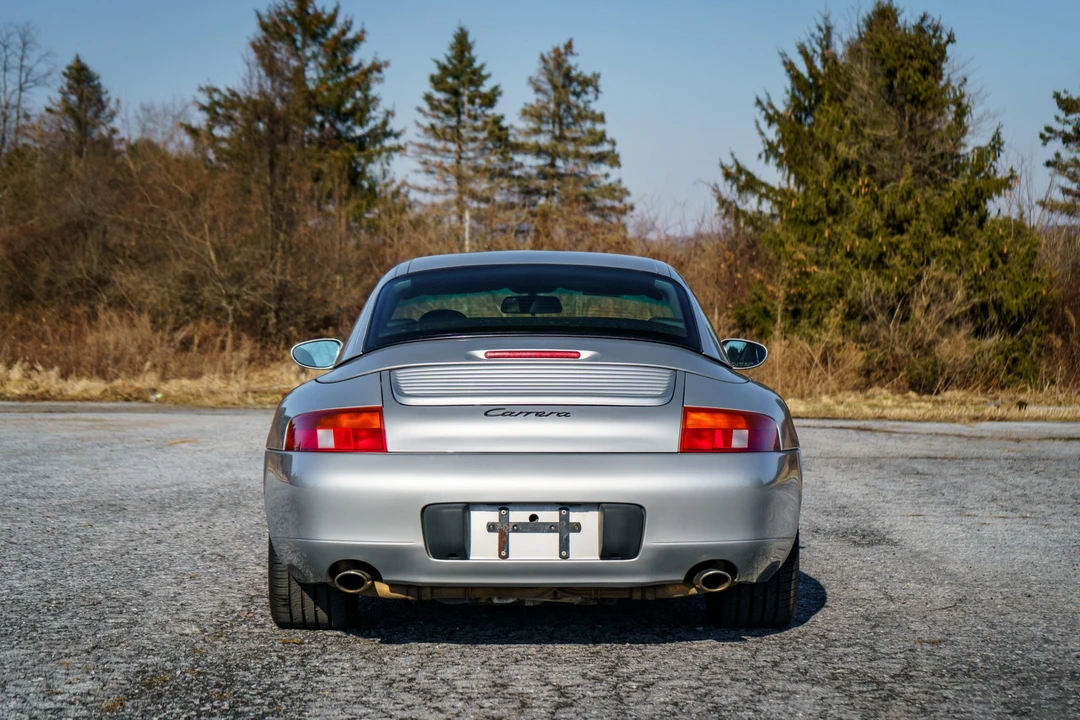 1999 Porsche 996 Carrera - Image 9 of 31