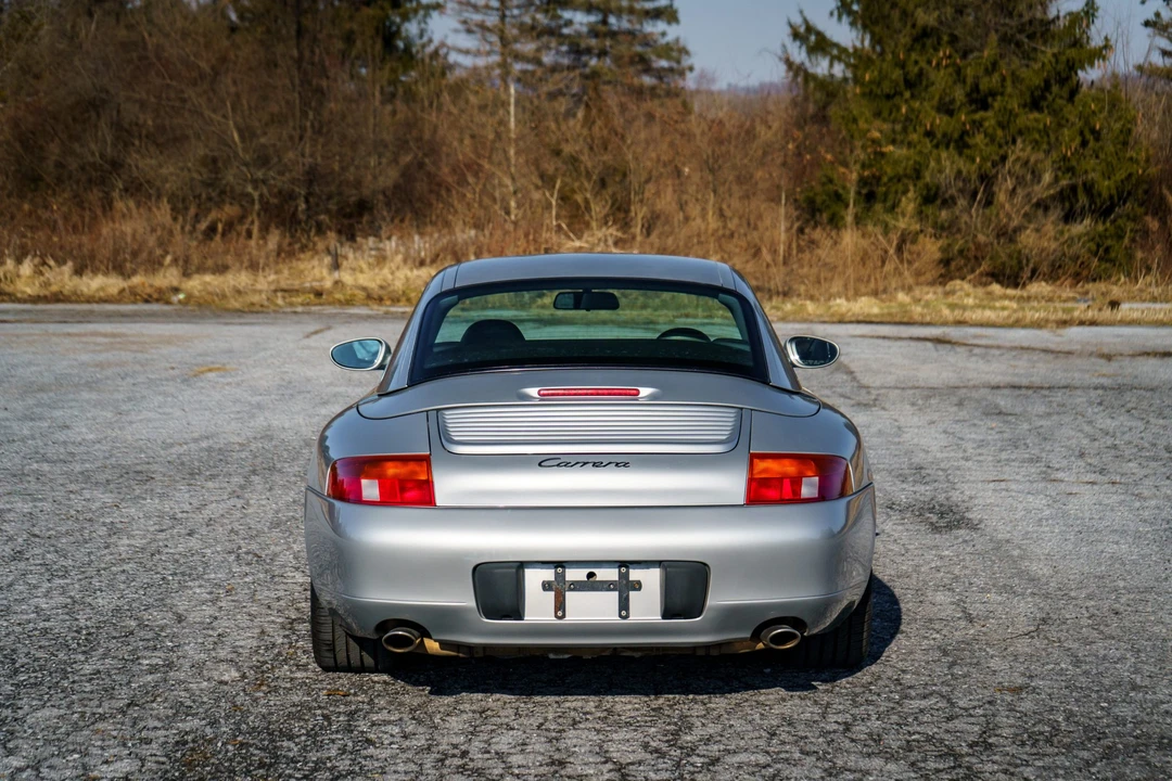 1999 Porsche 996 Carrera - Image 10 of 31