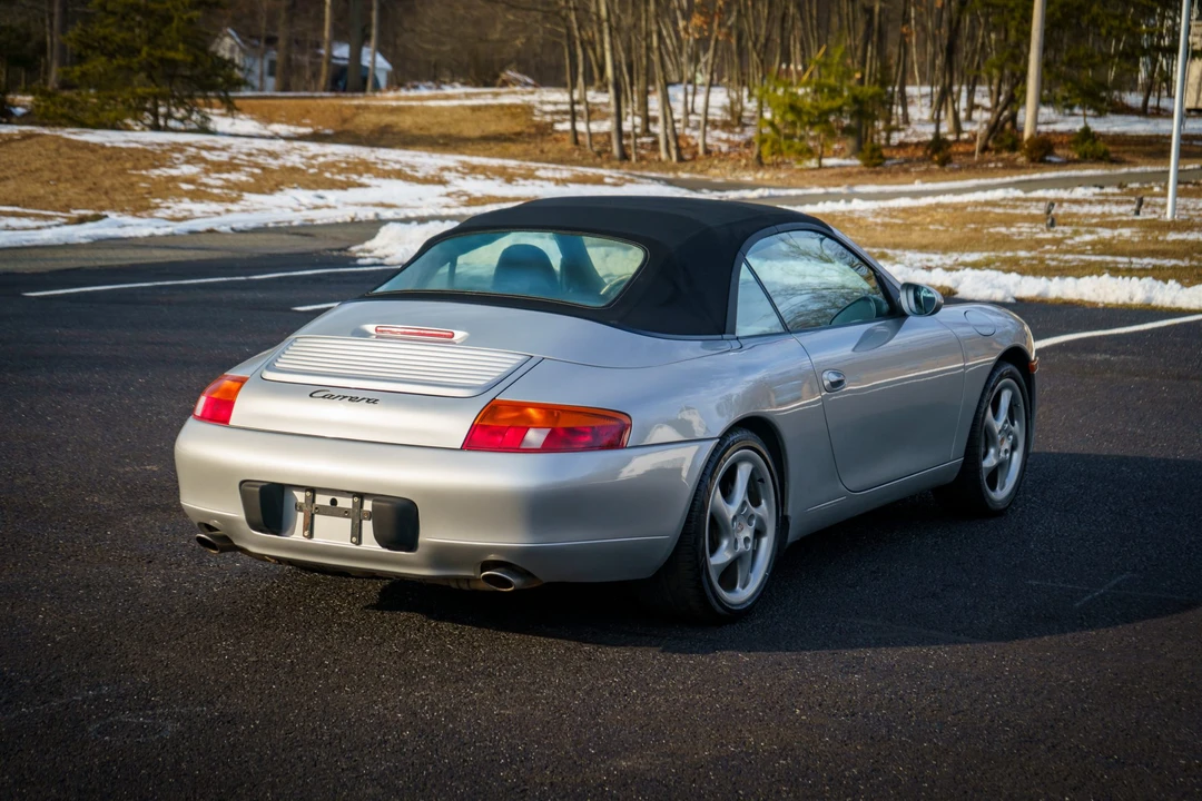 1999 Porsche 996 Carrera - Image 28 of 31