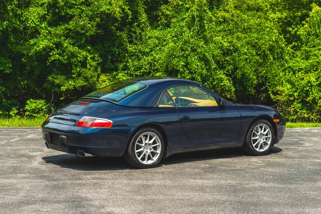 1999 Porsche 996 Carrera - Image 10 of 31
