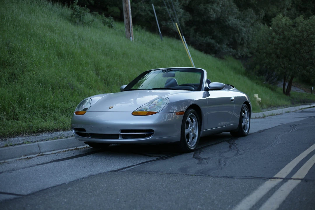 1999 Porsche 996 Carrera - Image 10 of 31