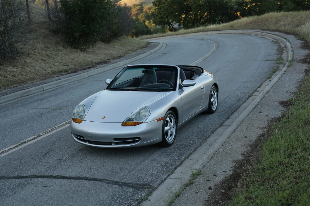 1999 Porsche 996 Carrera - Image 16 of 31