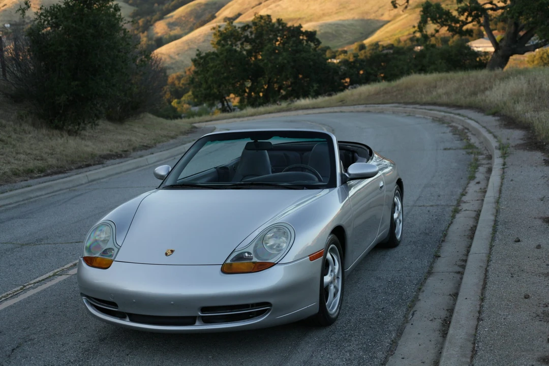 1999 Porsche 996 Carrera - Image 19 of 31