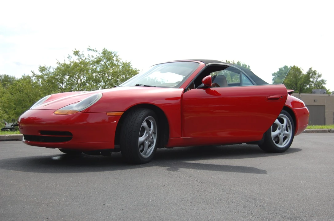1999 Porsche 996 Carrera - Image 9 of 31