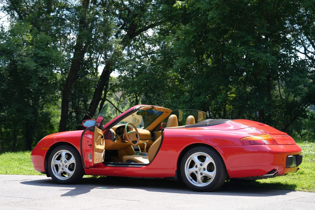 1999 Porsche 996 Carrera - Image 22 of 31
