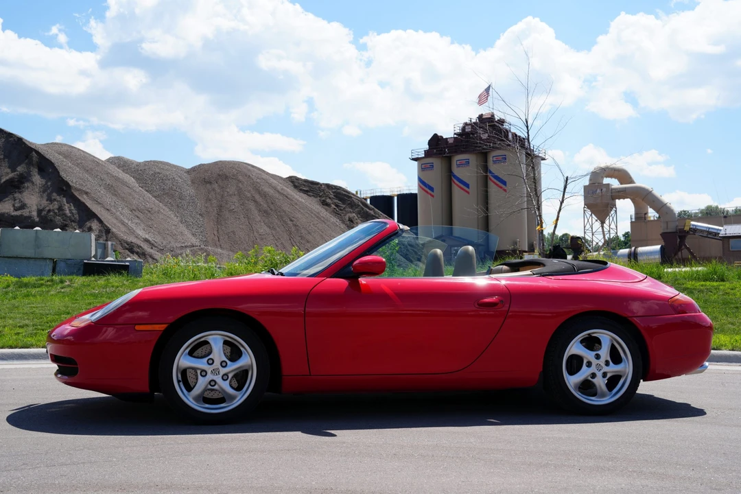 1999 Porsche 996 Carrera - Image 17 of 31
