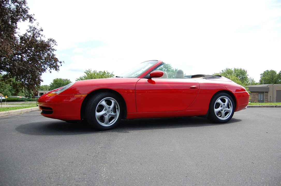 1999 Porsche 996 Carrera - Image 15 of 31