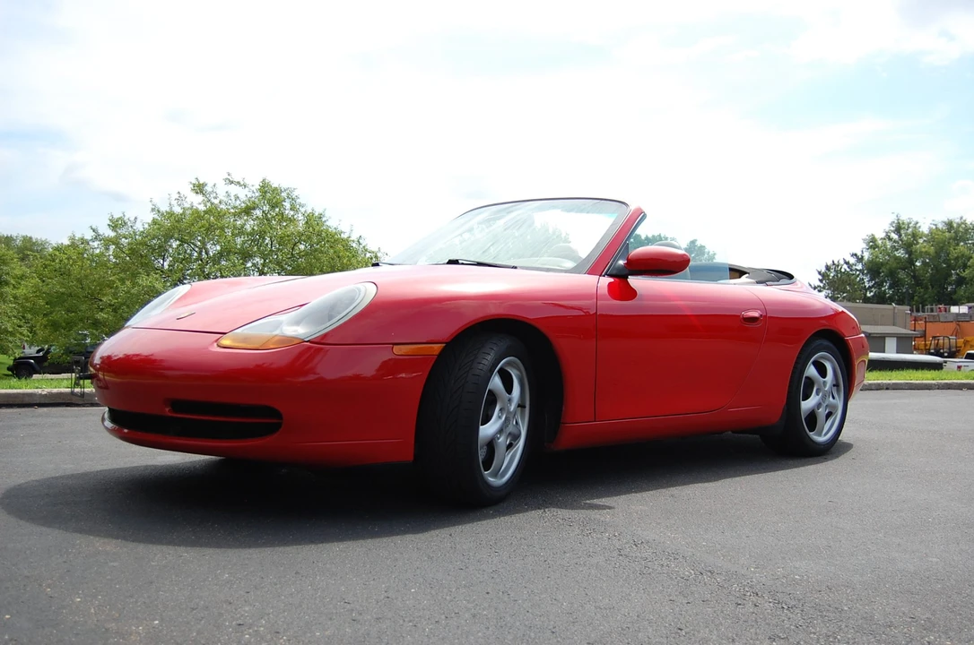 1999 Porsche 996 Carrera - Image 10 of 31