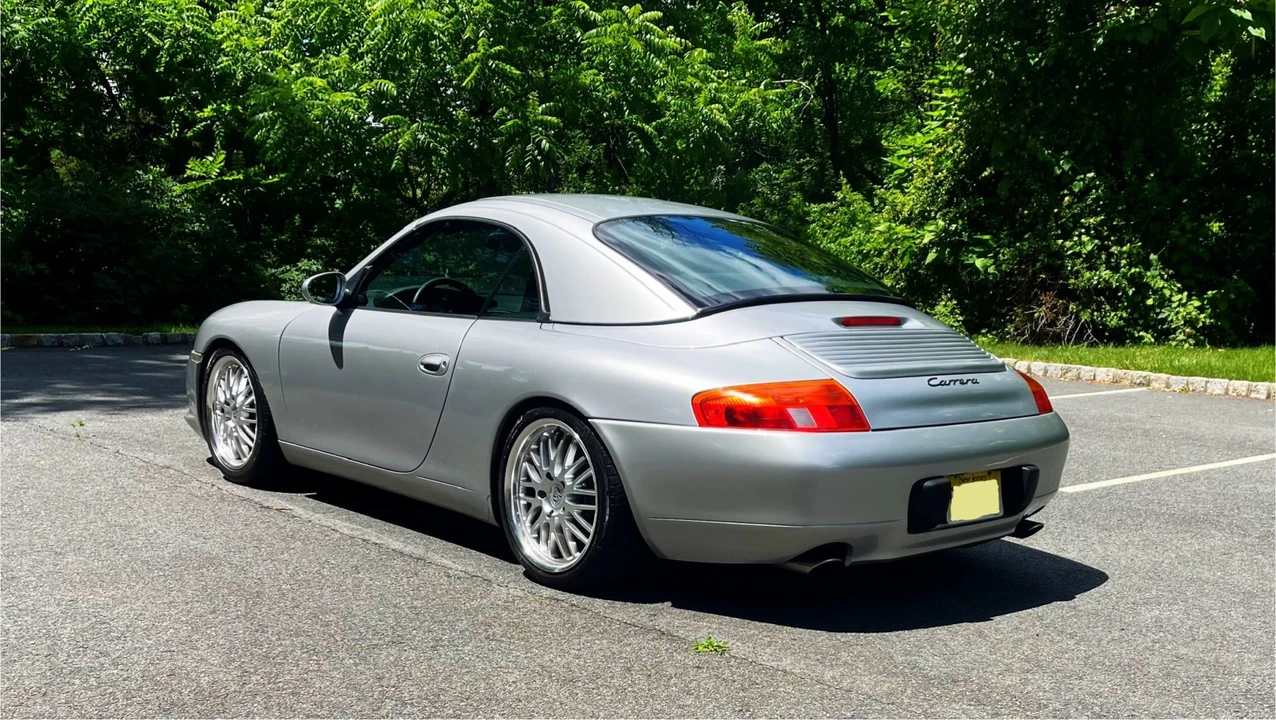1999 Porsche 996 Carrera - Image 17 of 31