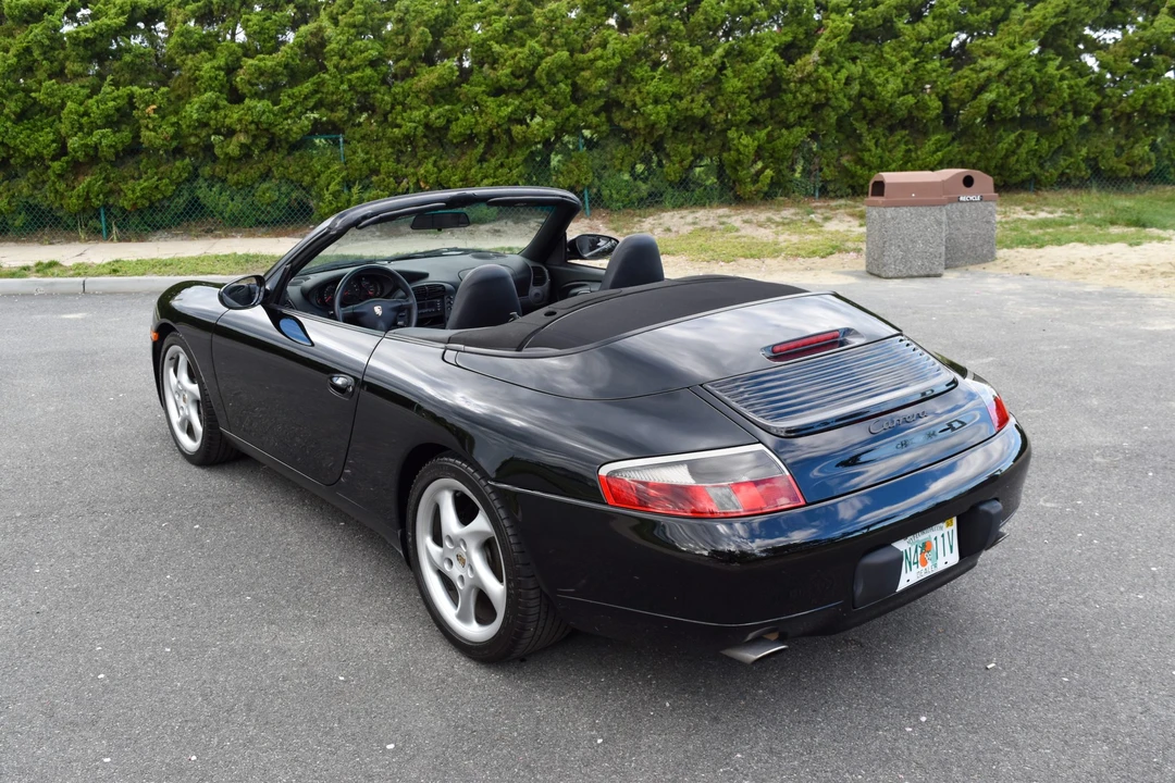 1999 Porsche 996 Carrera - Image 28 of 31