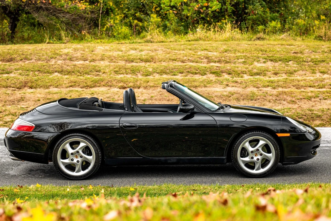 1999 Porsche 996 Carrera - Image 26 of 31