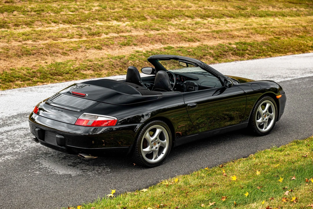 1999 Porsche 996 Carrera - Image 25 of 31