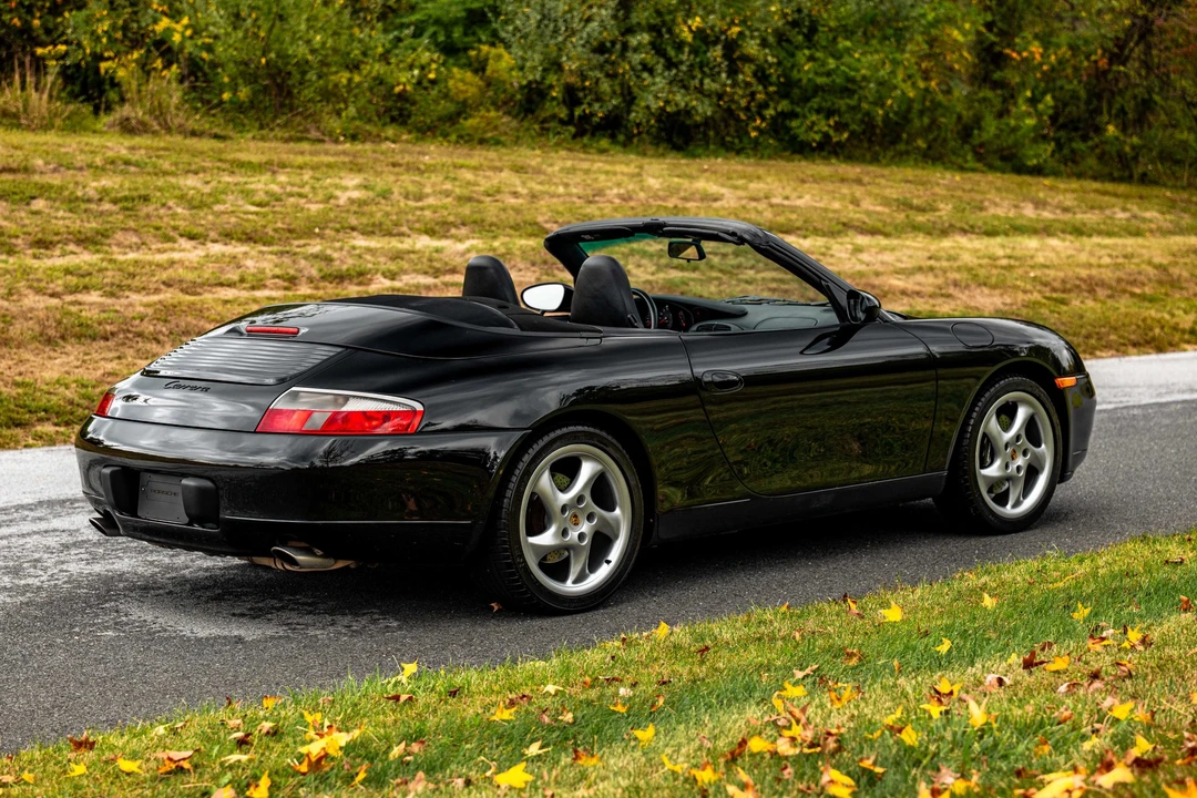1999 Porsche 996 Carrera - Image 24 of 31