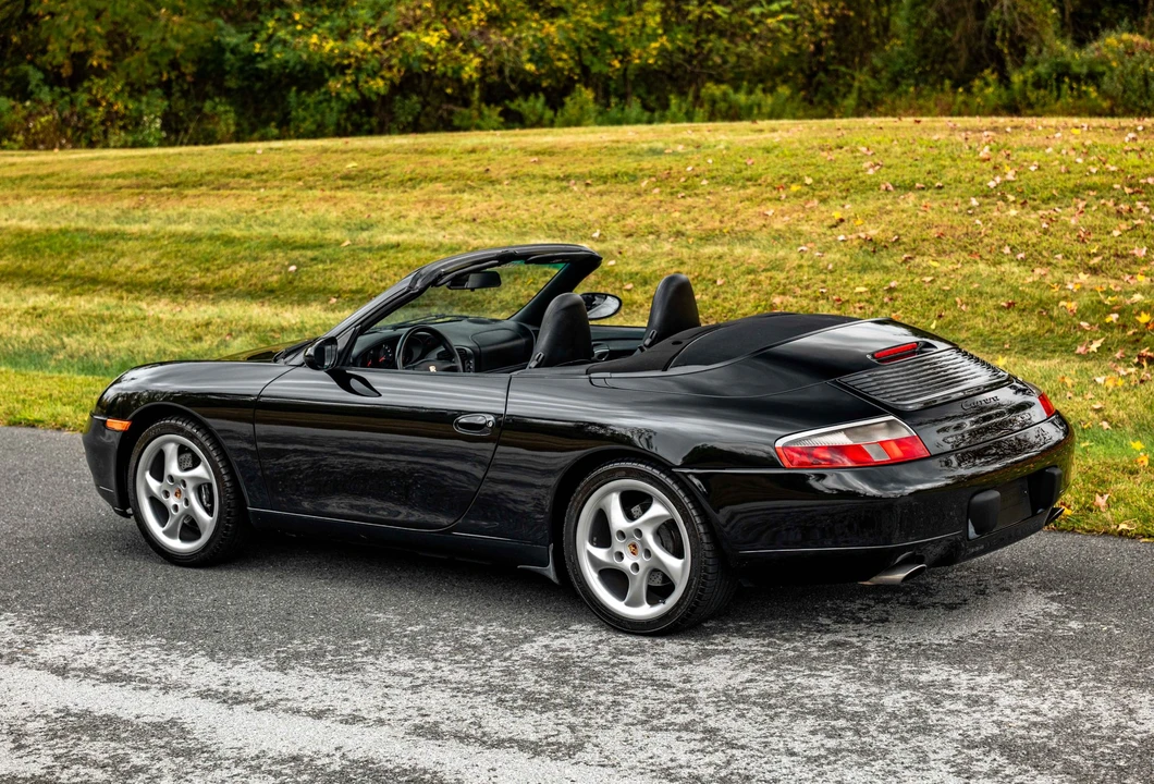 1999 Porsche 996 Carrera - Image 17 of 31