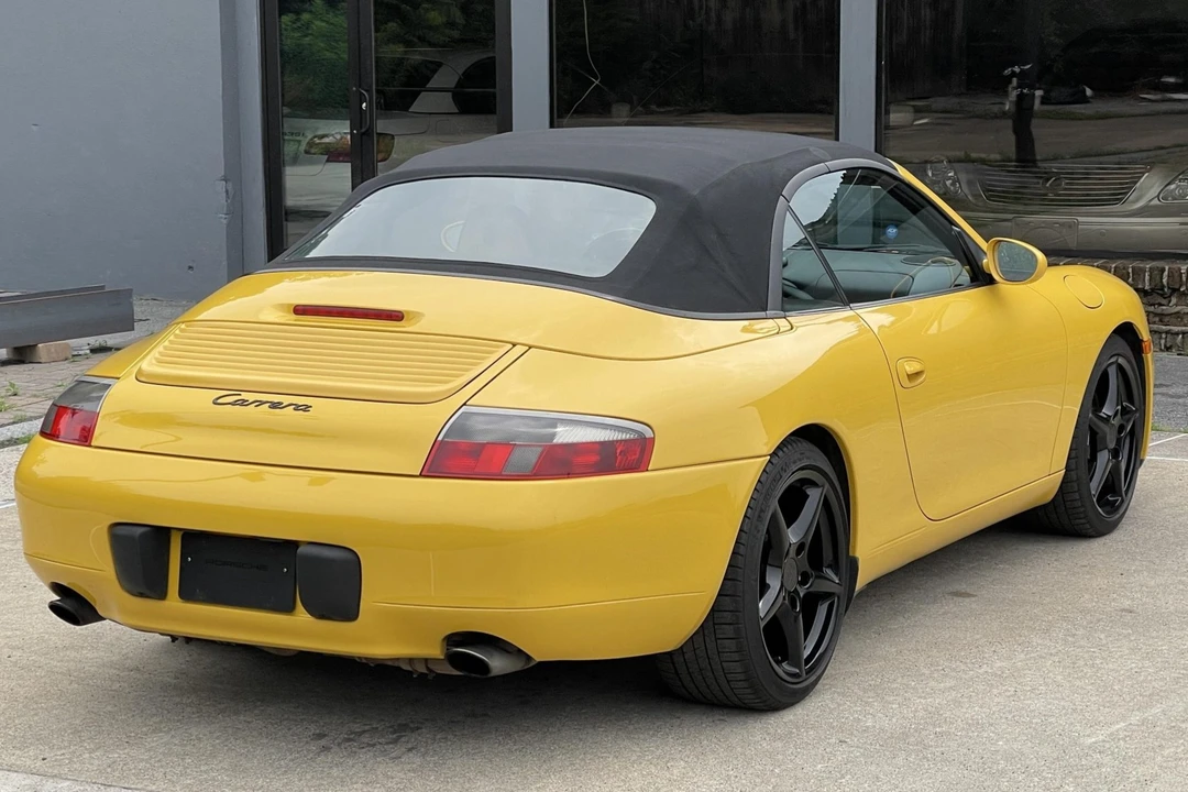 1999 Porsche 996 Carrera - Image 26 of 31