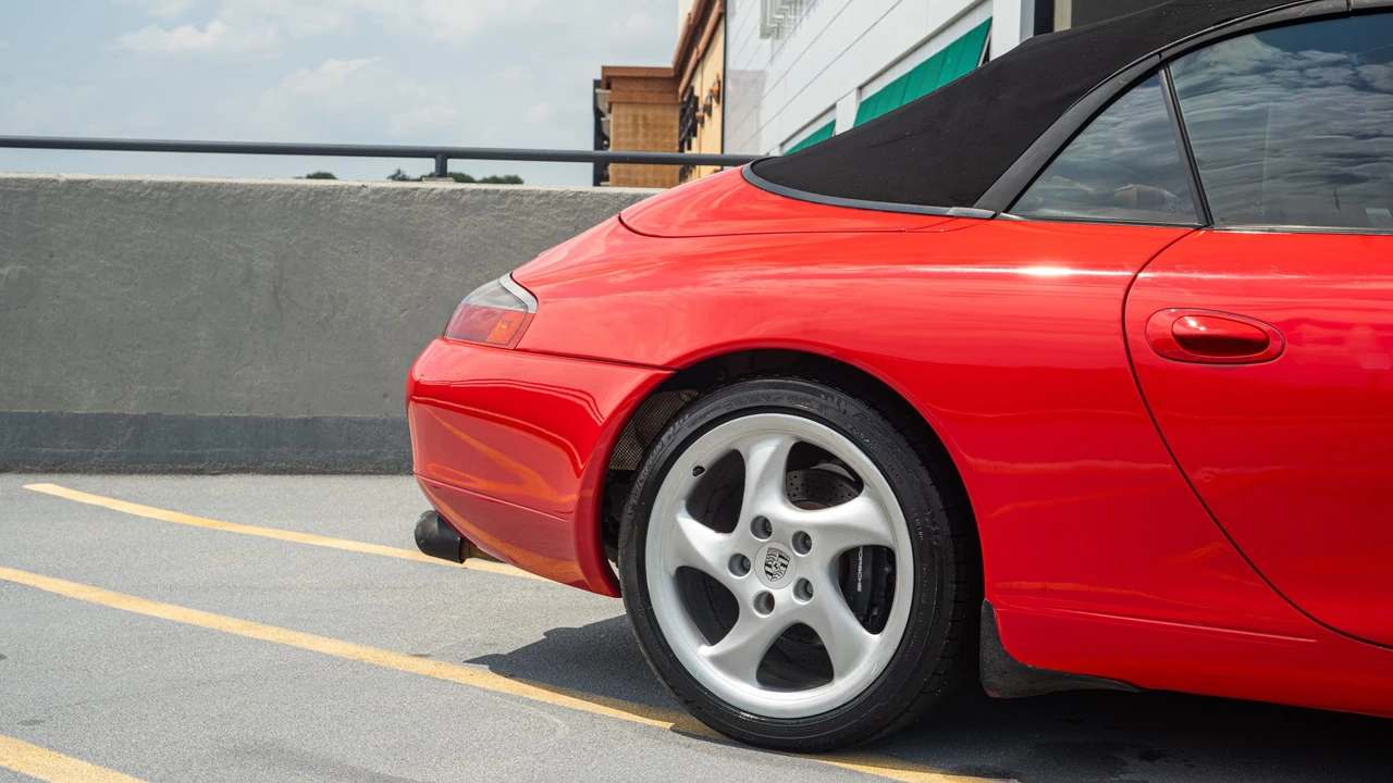 1999 Porsche 996 Carrera - Image 30 of 31