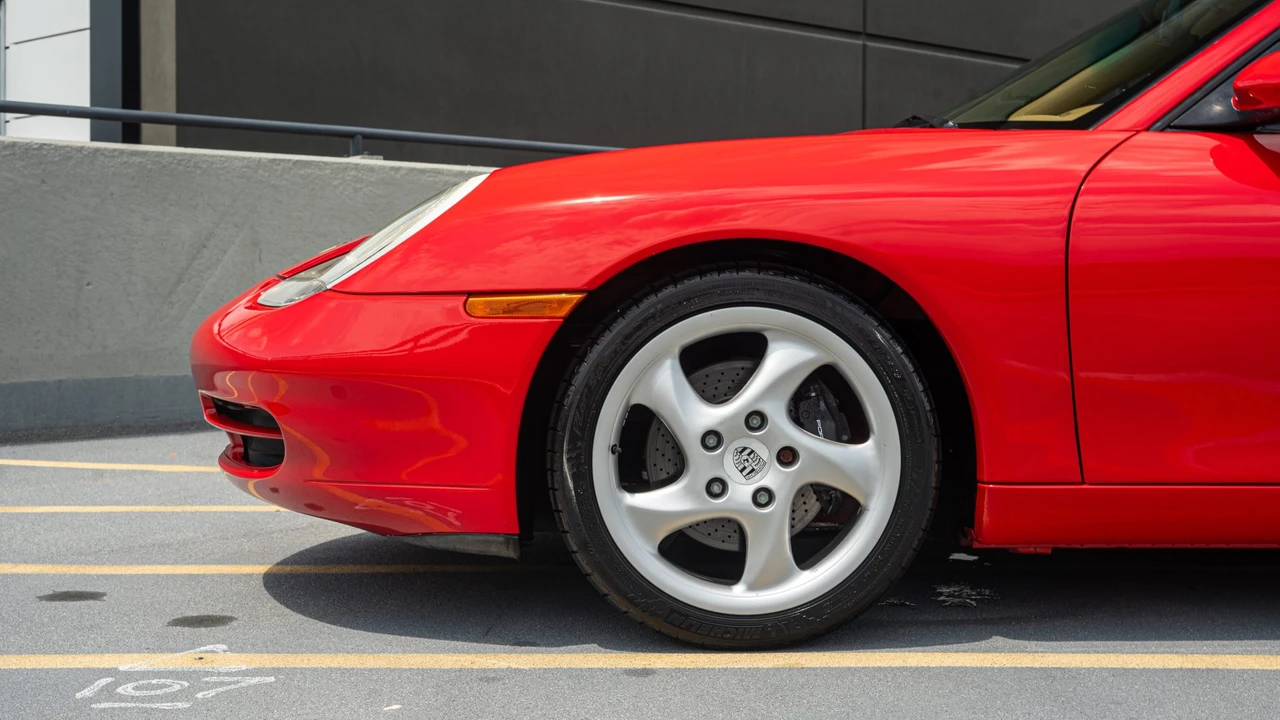 1999 Porsche 996 Carrera - Image 17 of 31