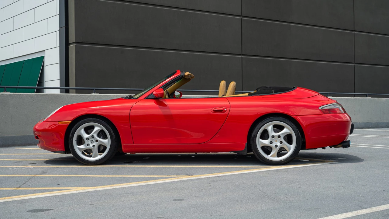 1999 Porsche 996 Carrera - Image 11 of 31