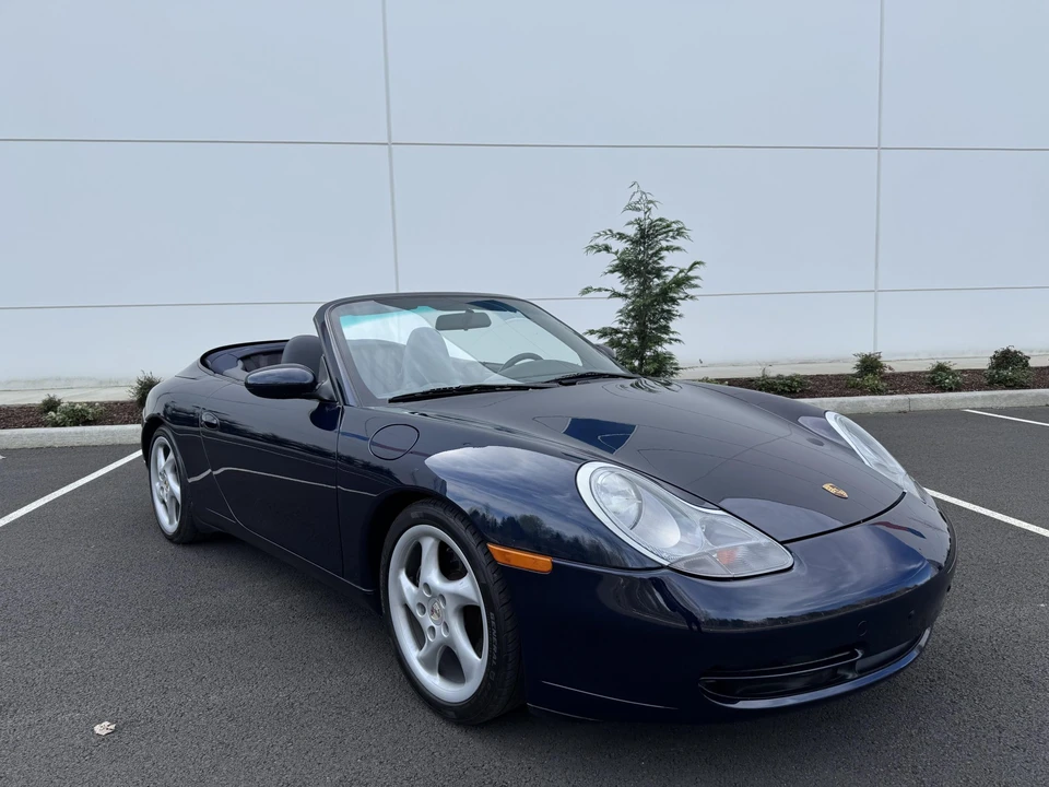 1999 Porsche 996 Carrera - Image 26 of 31