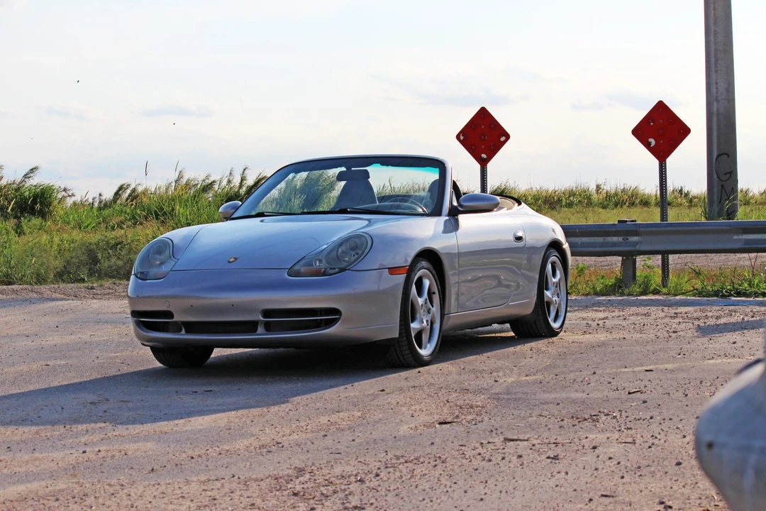 1999 Porsche 996 Carrera - Image 23 of 31