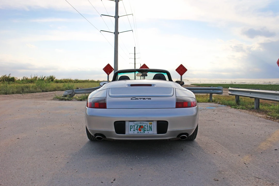 1999 Porsche 996 Carrera - Image 16 of 31