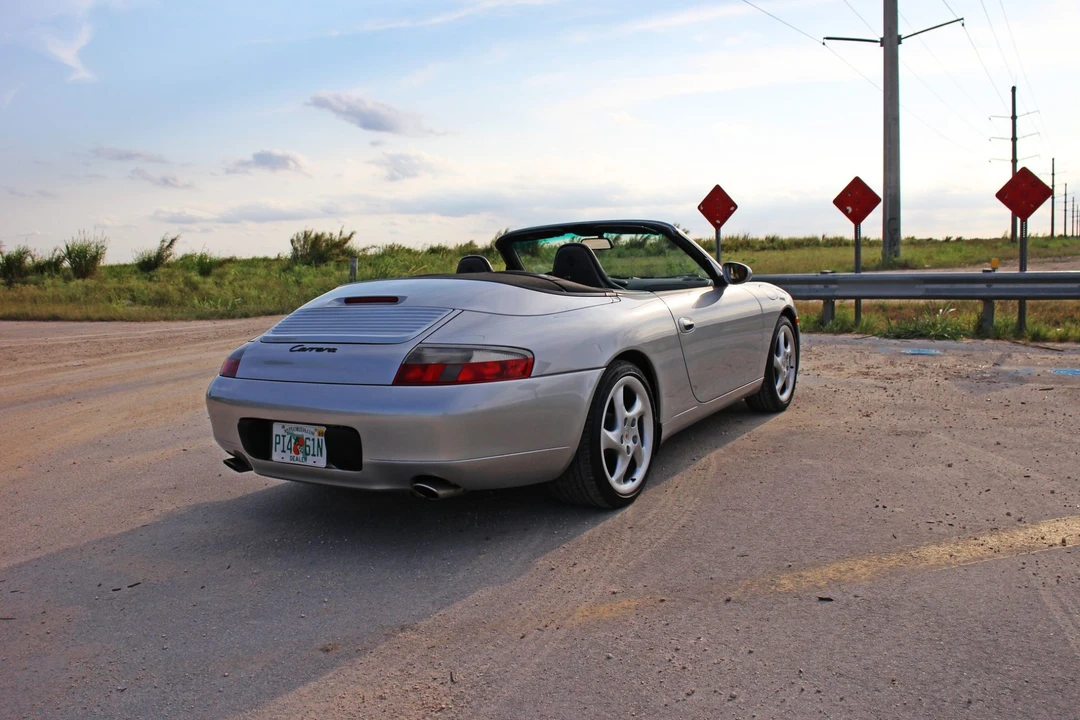 1999 Porsche 996 Carrera - Image 15 of 31