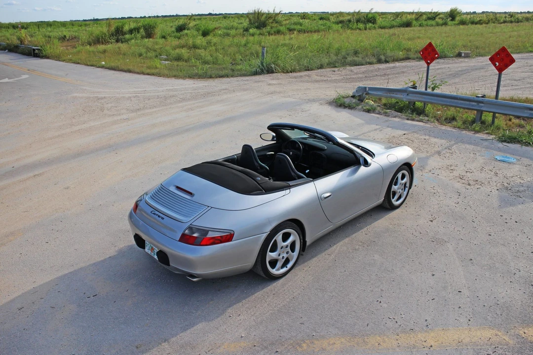 1999 Porsche 996 Carrera - Image 14 of 31