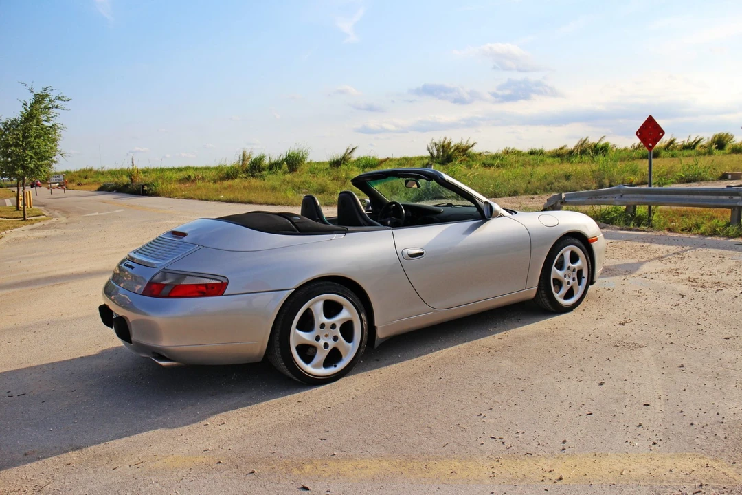1999 Porsche 996 Carrera - Image 13 of 31