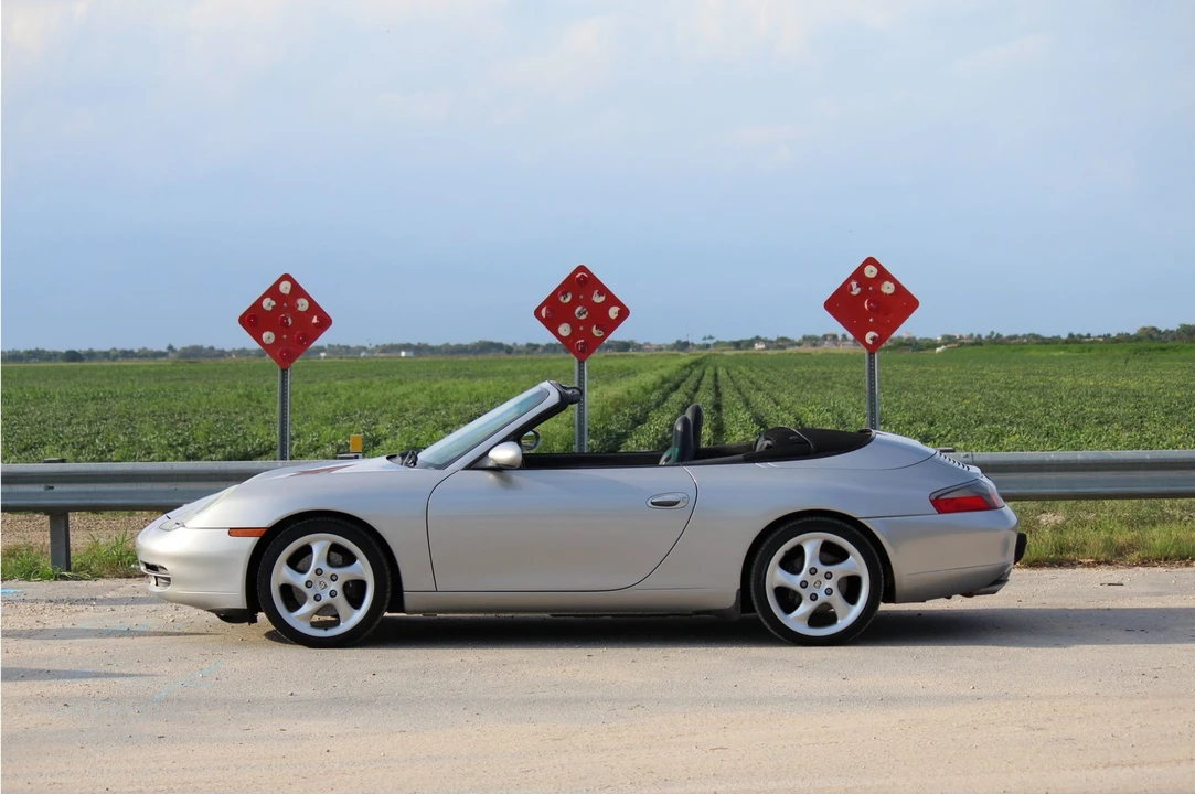 1999 Porsche 996 Carrera - Image 11 of 31