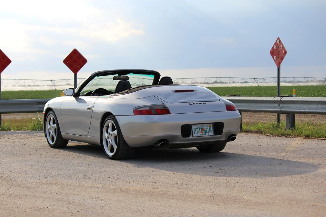 1999 Porsche 996 Carrera - Image 10 of 31