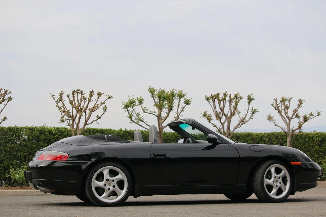 1999 Porsche 996 Carrera - Image 12 of 31