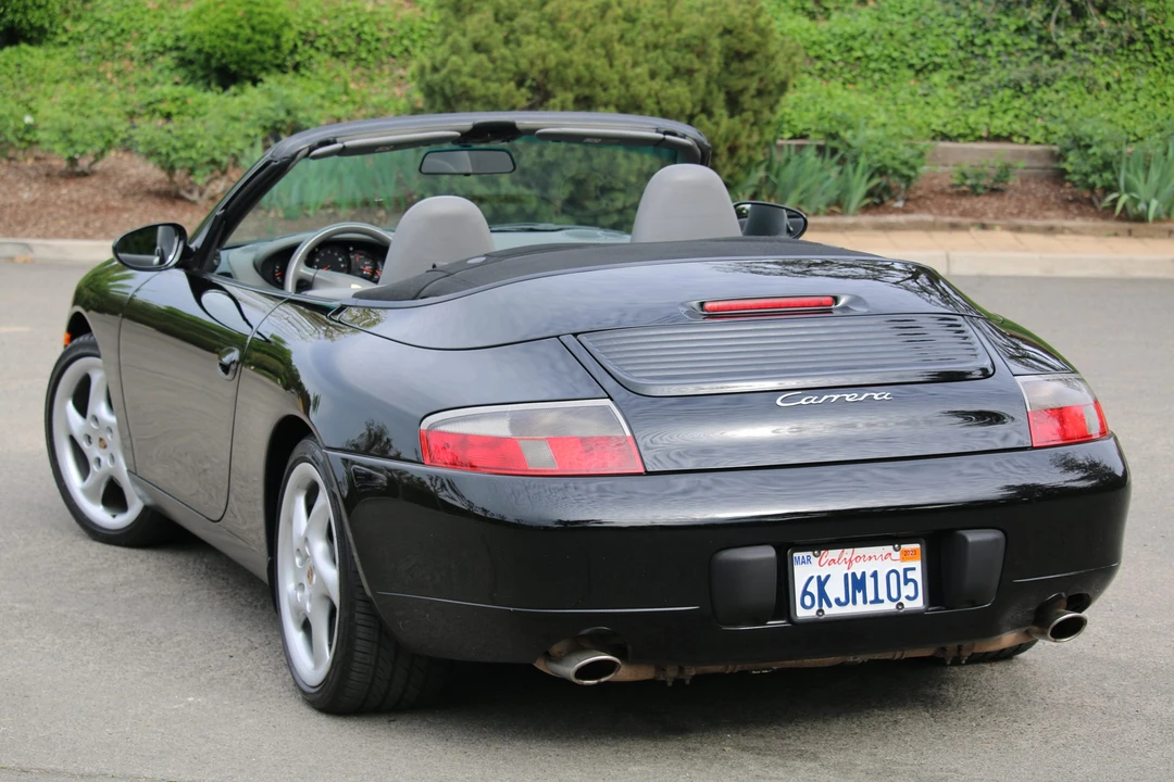 1999 Porsche 996 Carrera - Image 16 of 31