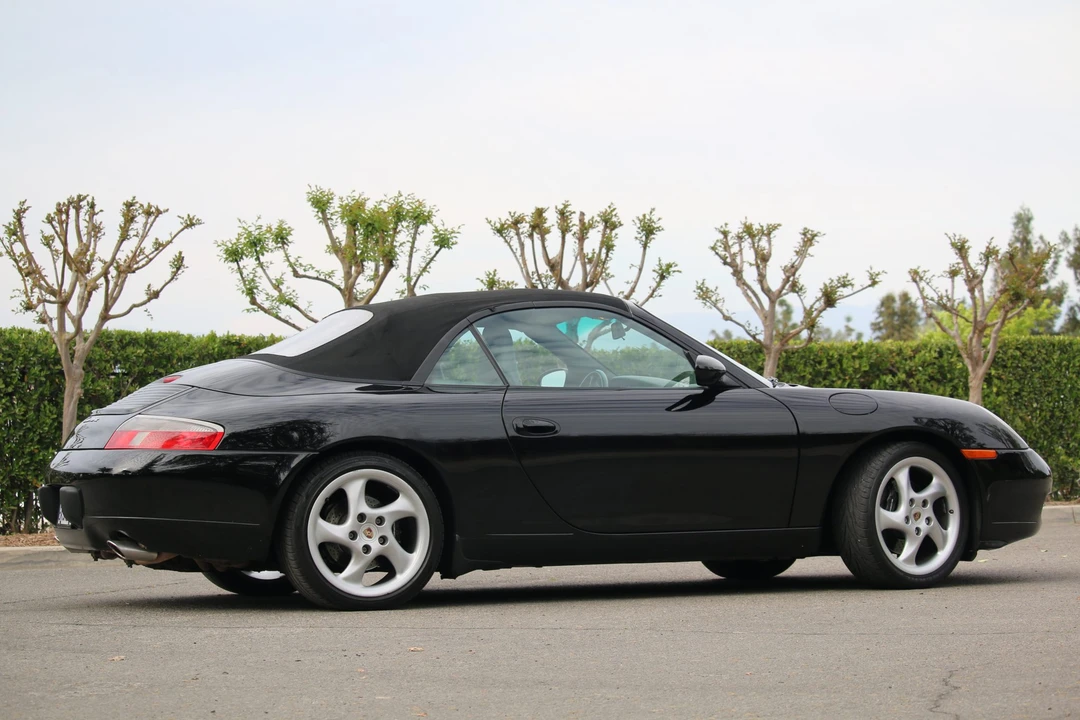 1999 Porsche 996 Carrera - Image 27 of 31