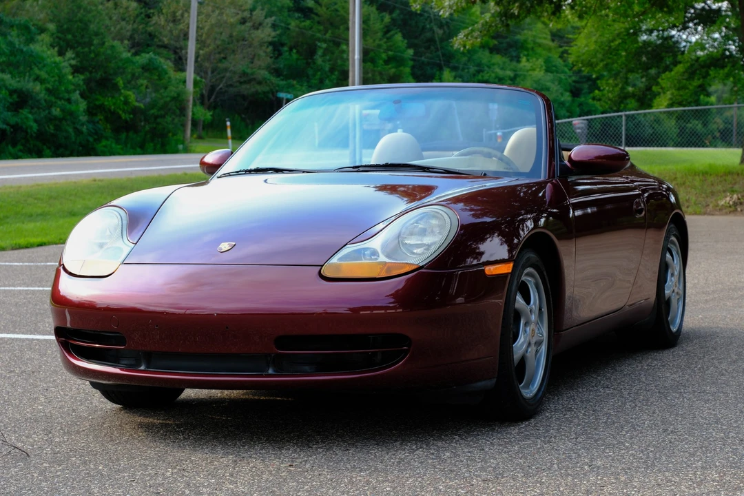 1999 Porsche 996 Carrera - Image 28 of 31