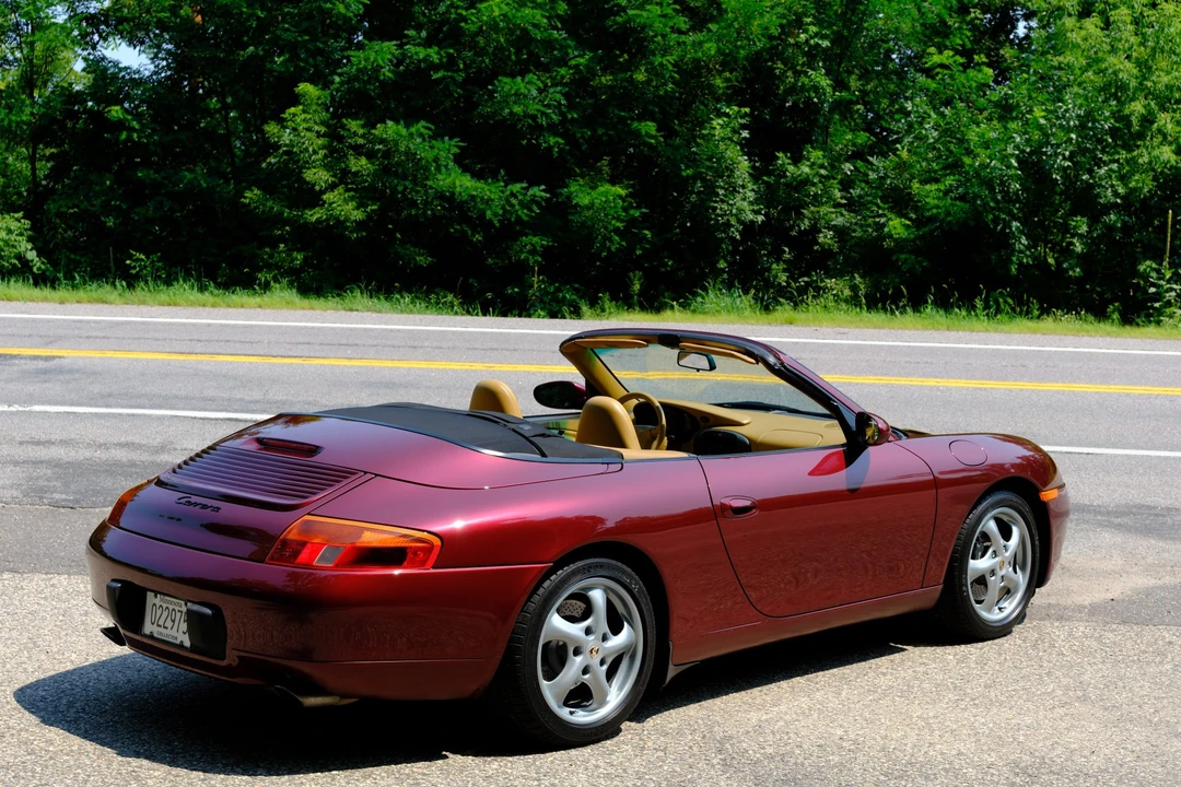 1999 Porsche 996 Carrera - Image 14 of 31