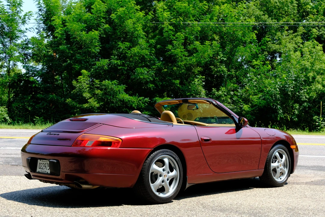 1999 Porsche 996 Carrera - Image 13 of 31