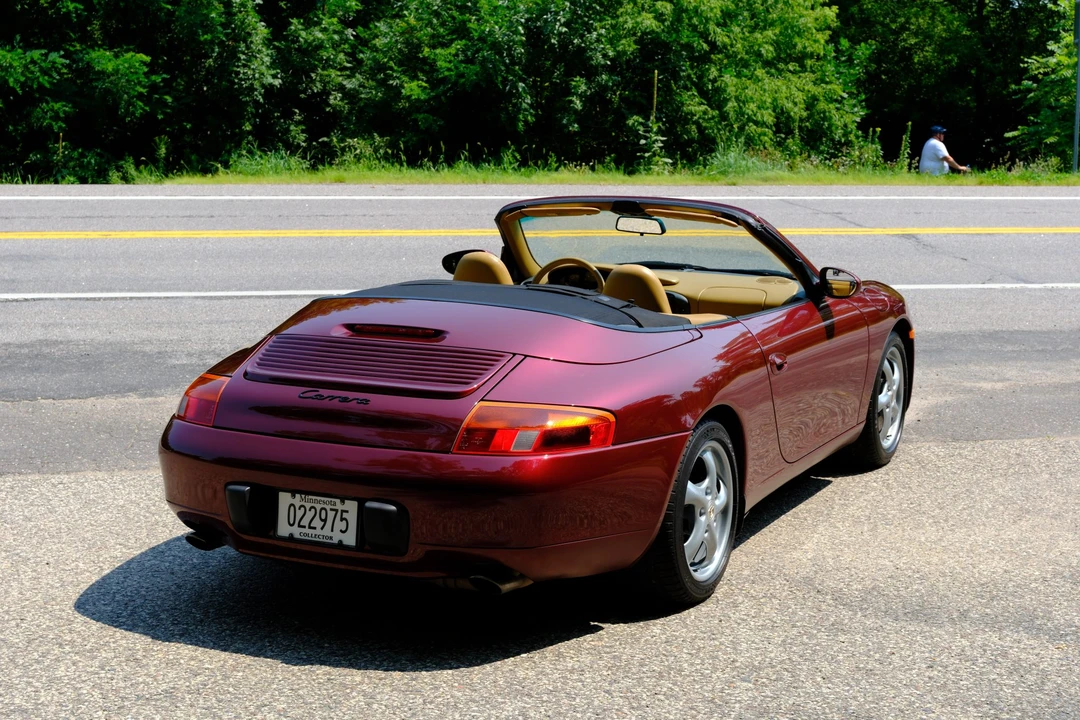 1999 Porsche 996 Carrera - Image 12 of 31