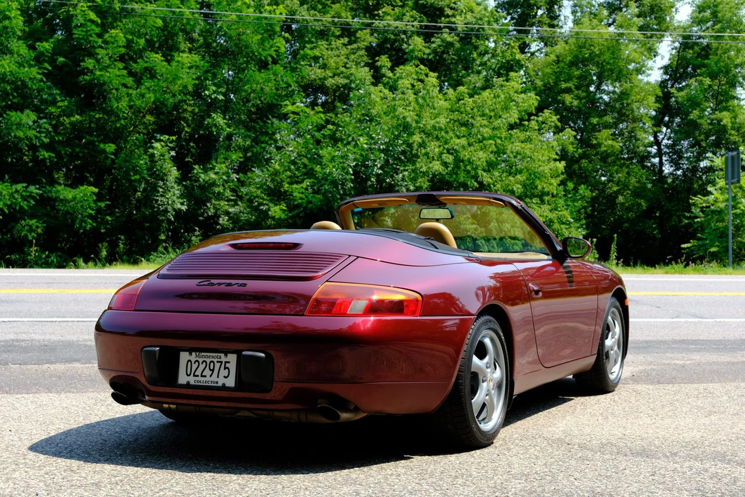 1999 Porsche 996 Carrera - Image 11 of 31