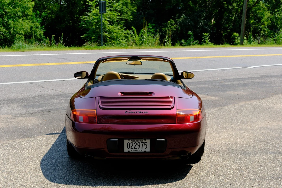 1999 Porsche 996 Carrera - Image 10 of 31